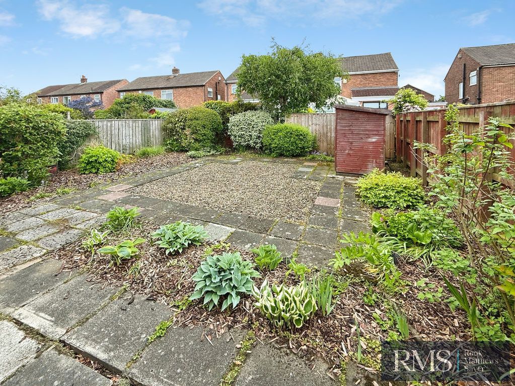 Property photo 3 of 9 Photo 8