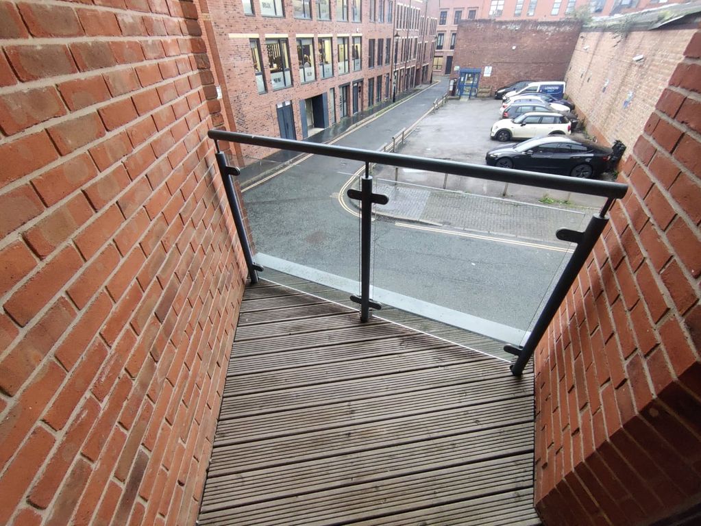 Property photo 2 of 6 Picture No. 12