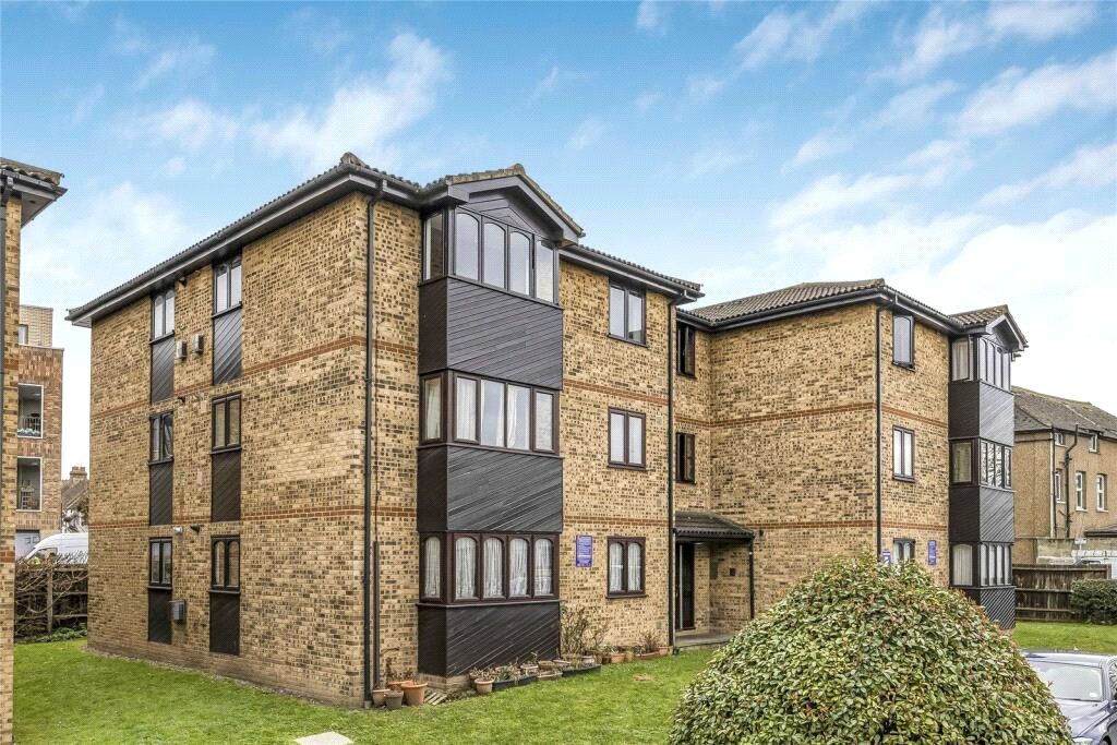 Property photo 2 of 9 Picture No. 12