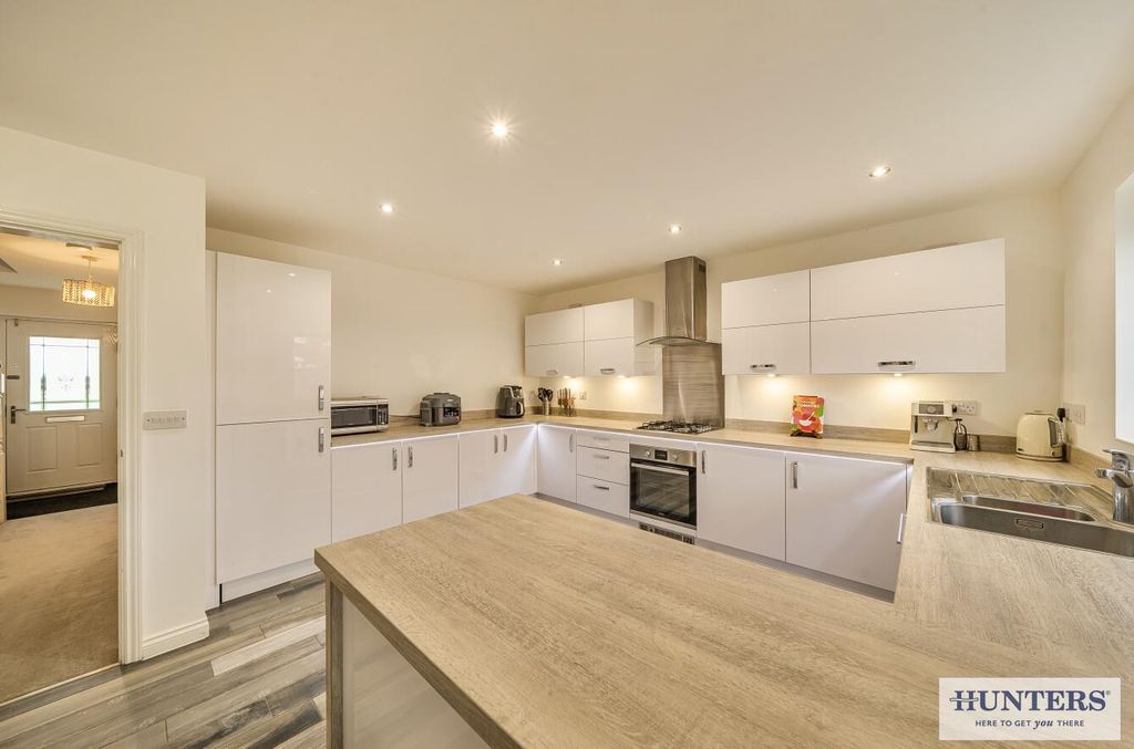 Property photo 3 of 21 7Ed1F7B1-c4Ea-422A-B23c-6804Fb1A2530.Jpg