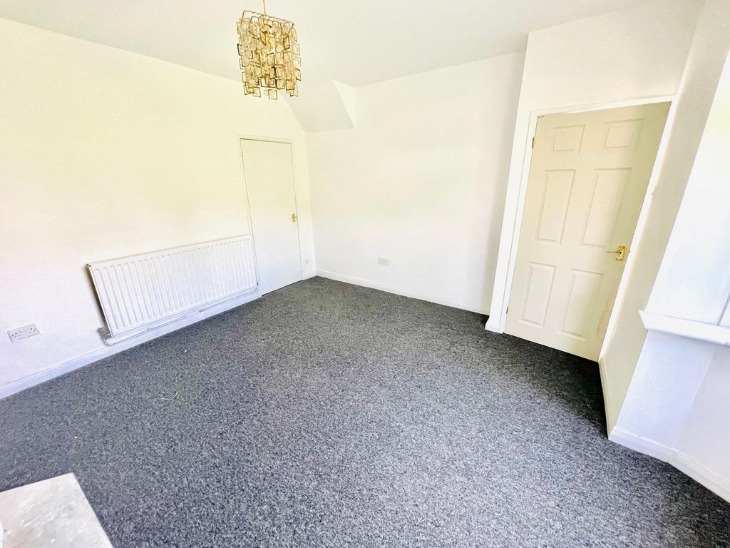 Property photo 3 of 12 Image