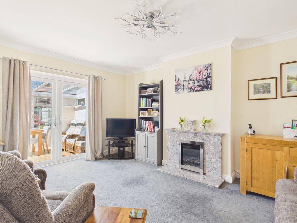 Property photo 2 of 11 4781802
