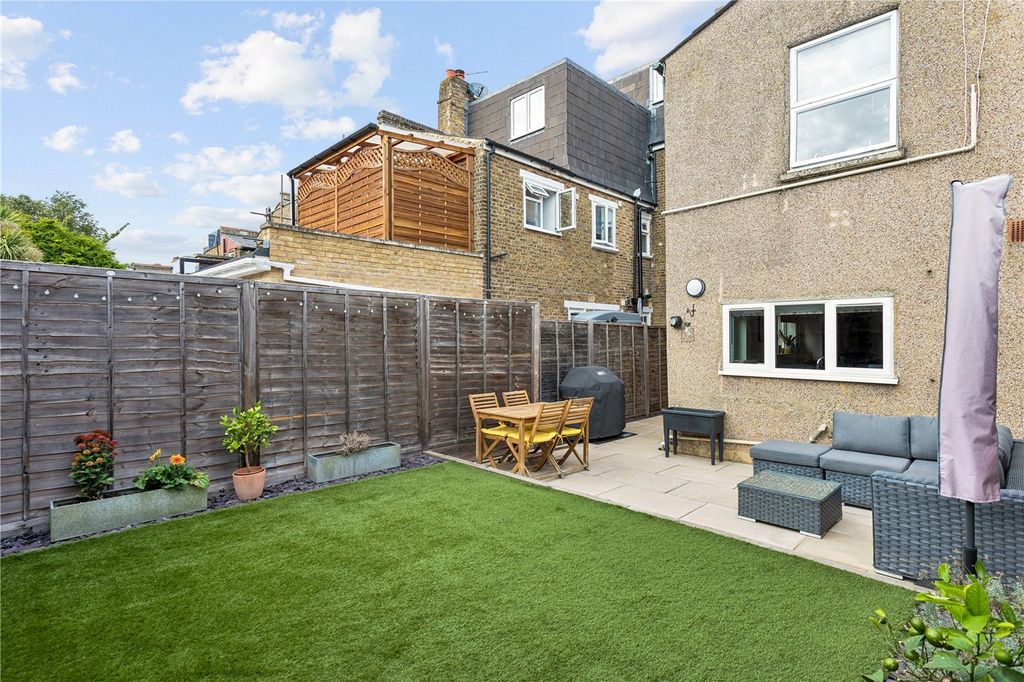 Property photo 2 of 12 Picture No. 10