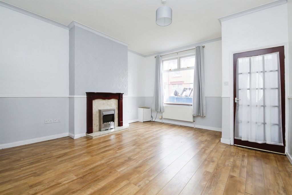 Property photo 3 of 13 Image