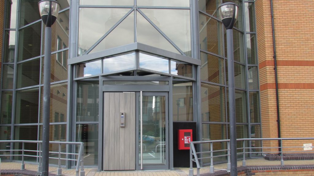 Property photo 1 of 12