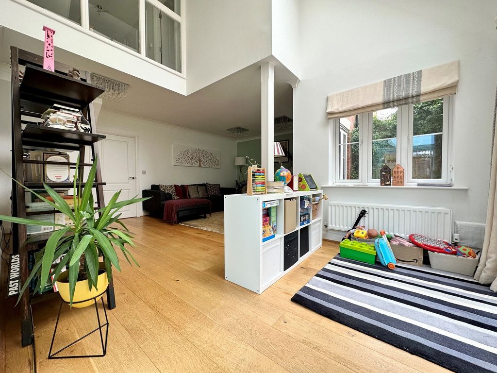 Property photo 3 of 15