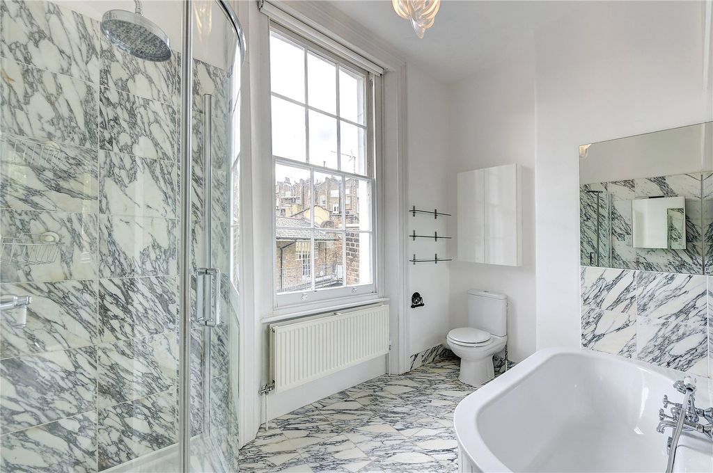 Property photo 3 of 19 Picture No. 01