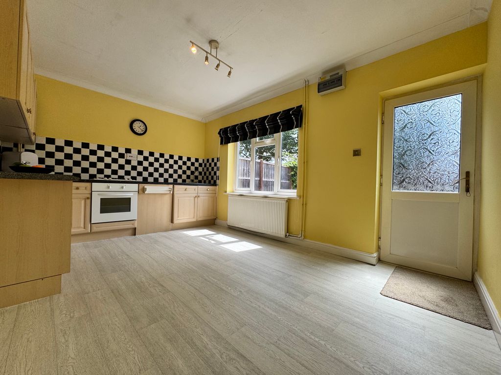 Property photo 3 of 16 Image