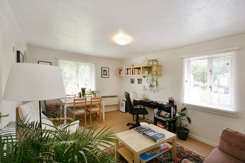 Property photo 2 of 7