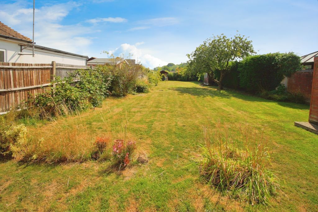 Property photo 2 of 17 Facd3766-84Ha6