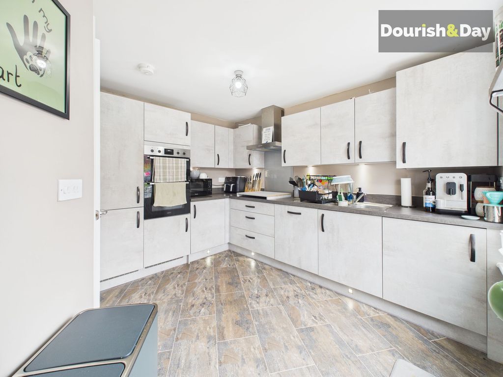 Property photo 2 of 13 Kitchen