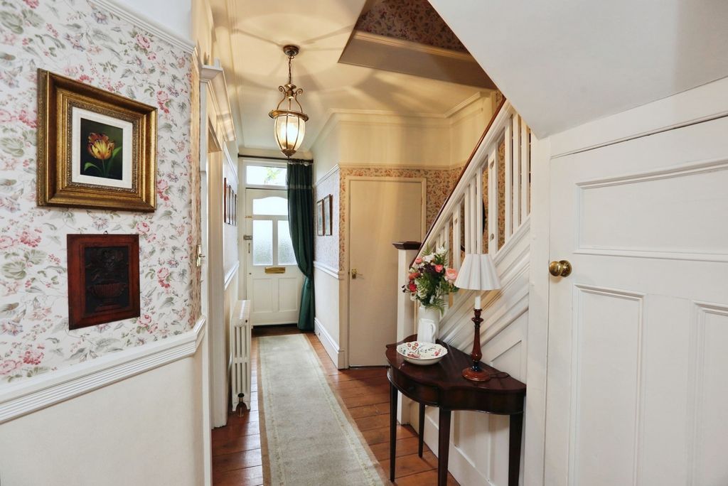 Property photo 3 of 36 Pbox-Img.Jpg