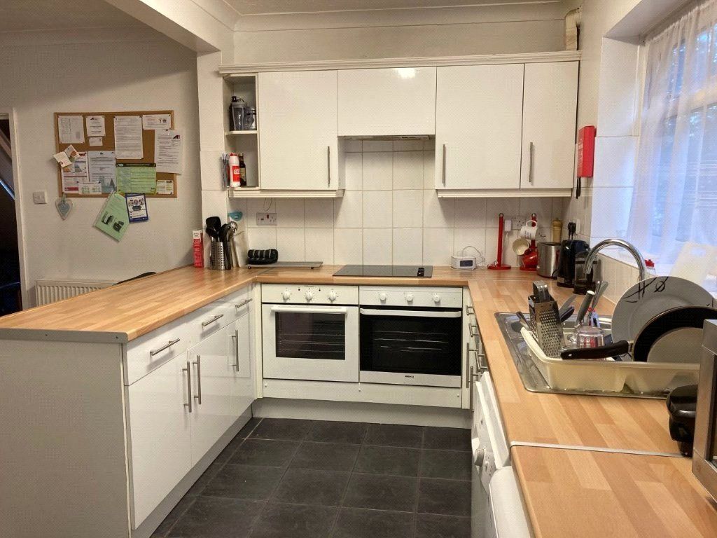 Property photo 2 of 17 Picture No. 30