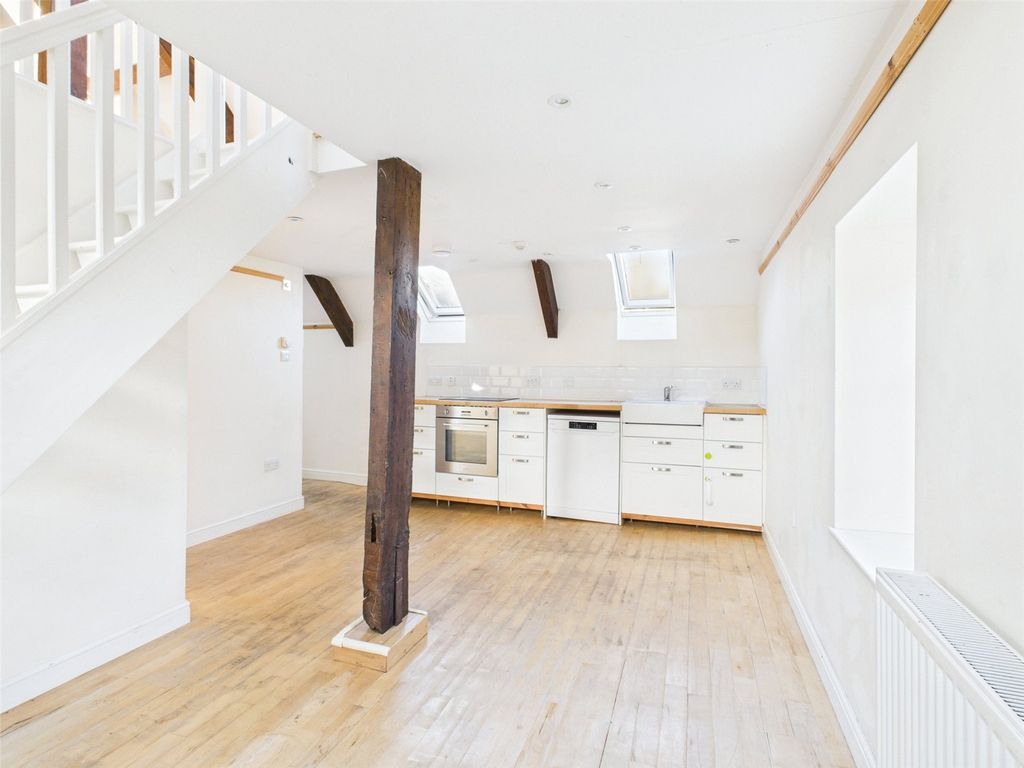 Property photo 2 of 15 Picture No. 03