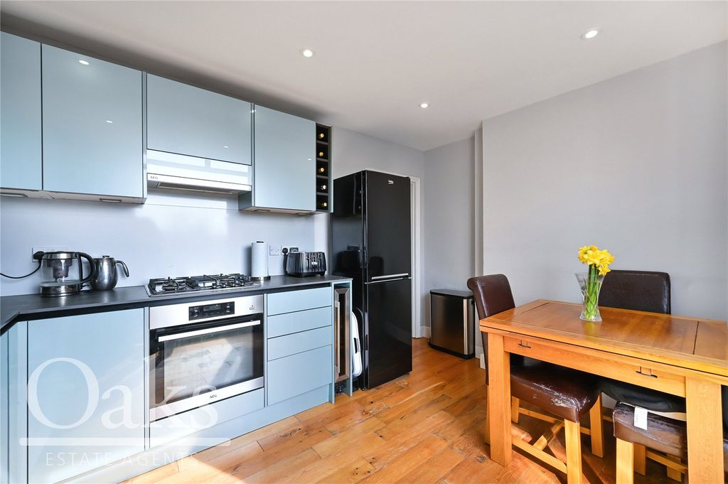 Property photo 3 of 8 Picture No. 04