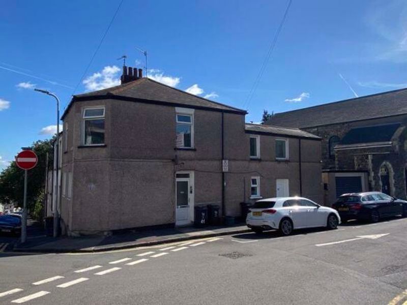 Property photo 1 of 8 Photo 8