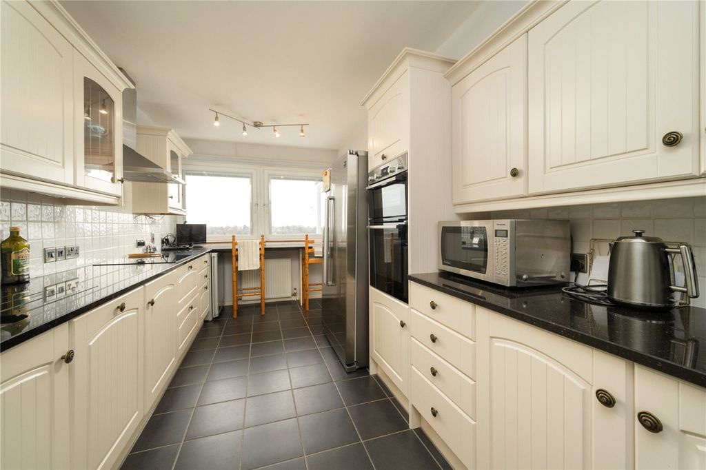 Property photo 3 of 15 Kitchen