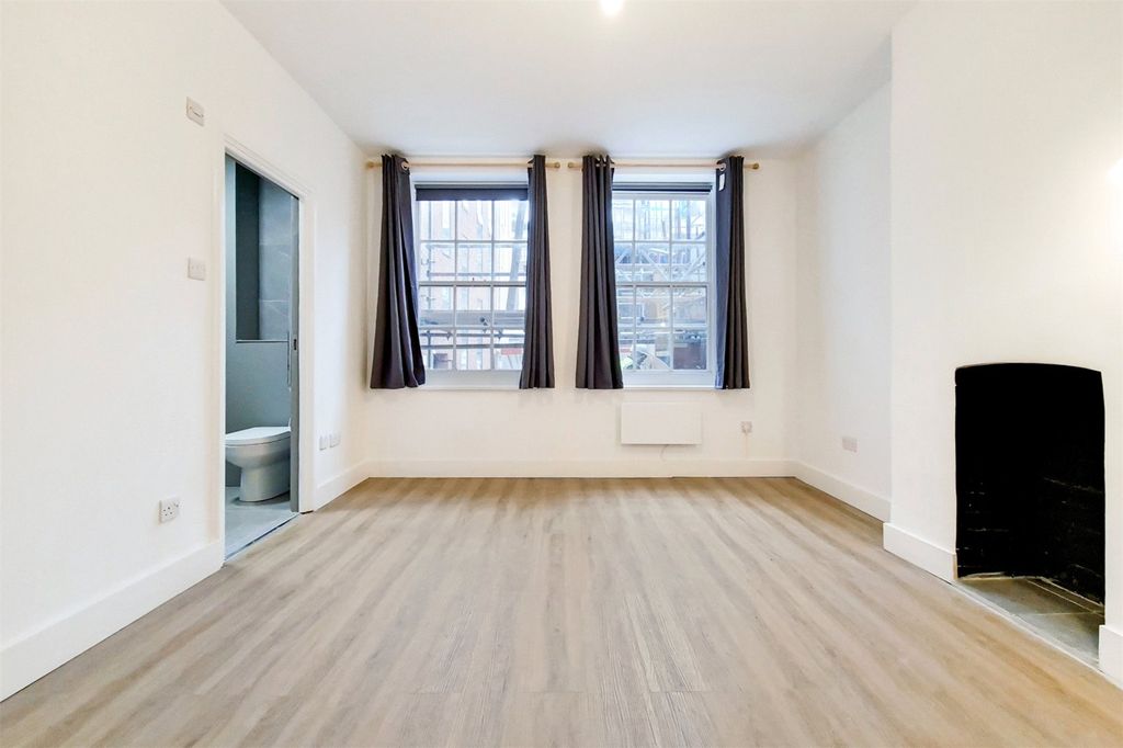 Property photo 1 of 7 Picture No. 24