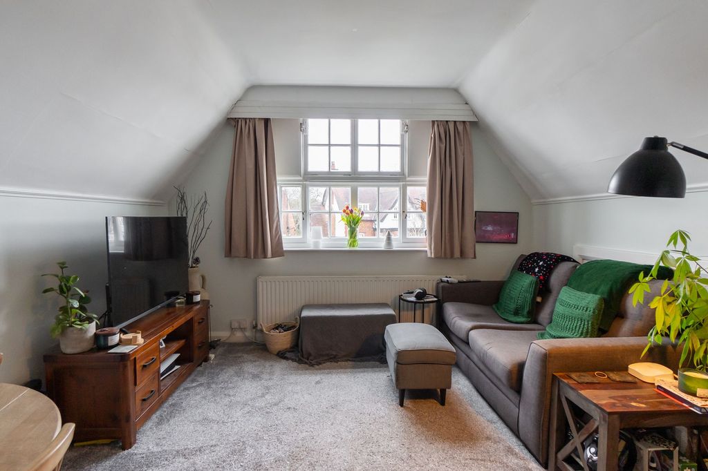 Property photo 3 of 25