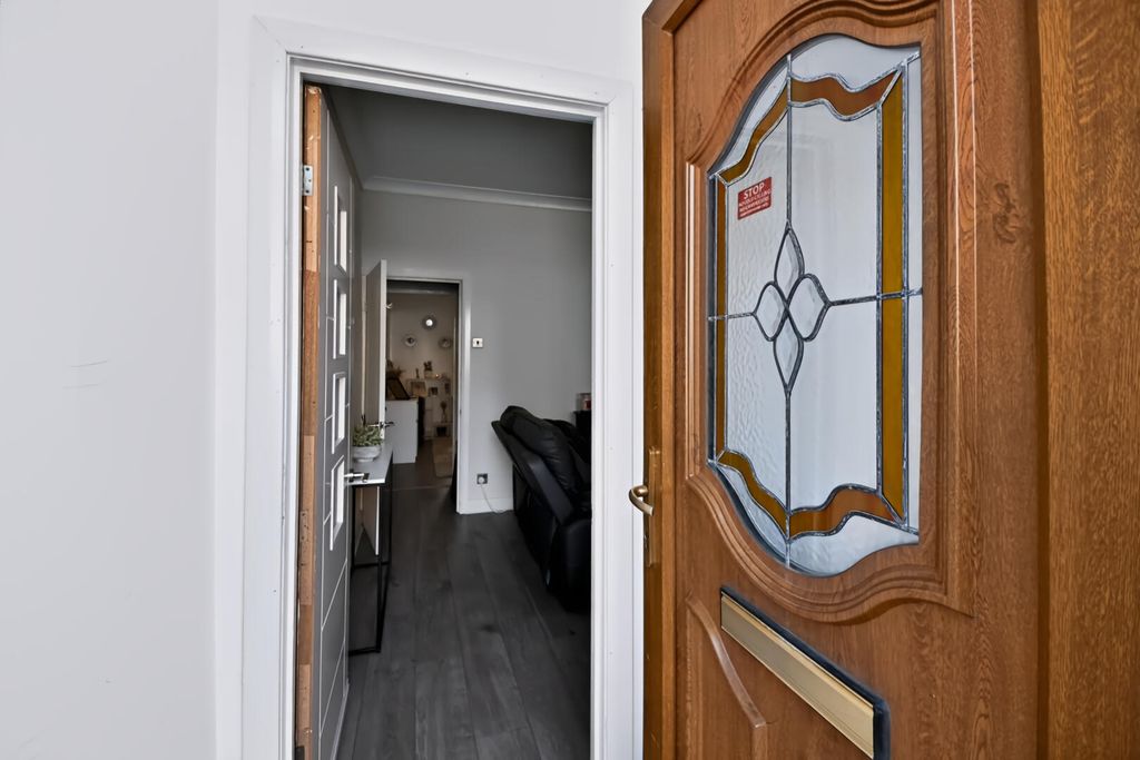 Property photo 3 of 28 Hallway