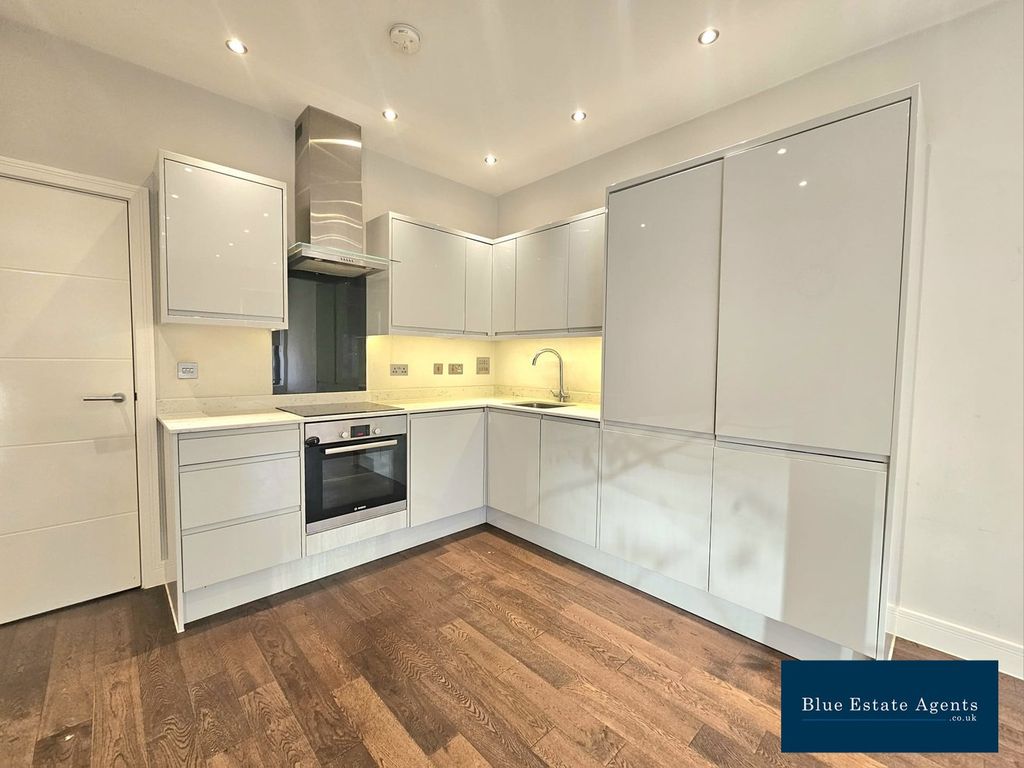 Property photo 1 of 11 Kitchen Area