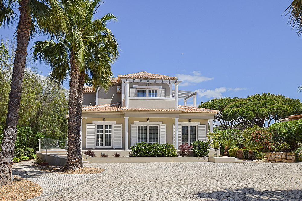 Property photo 1 of 41