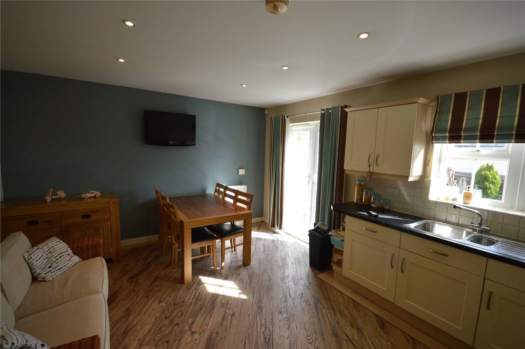 Property photo 3 of 11 Picture No. 02