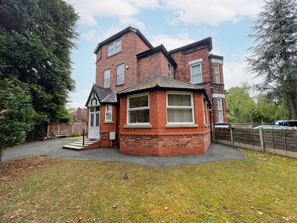 Property photo 2 of 25