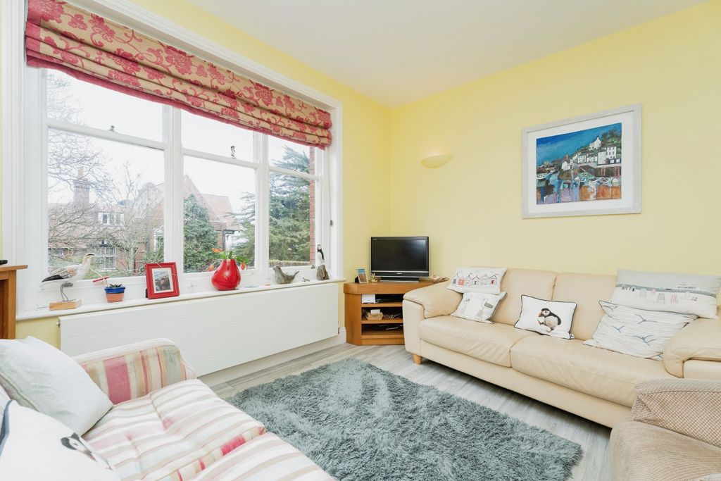 Property photo 3 of 15