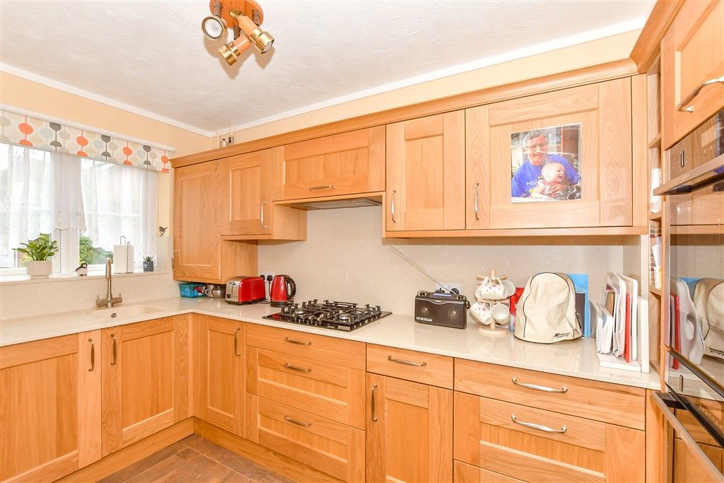 Property photo 3 of 6 Kitchen