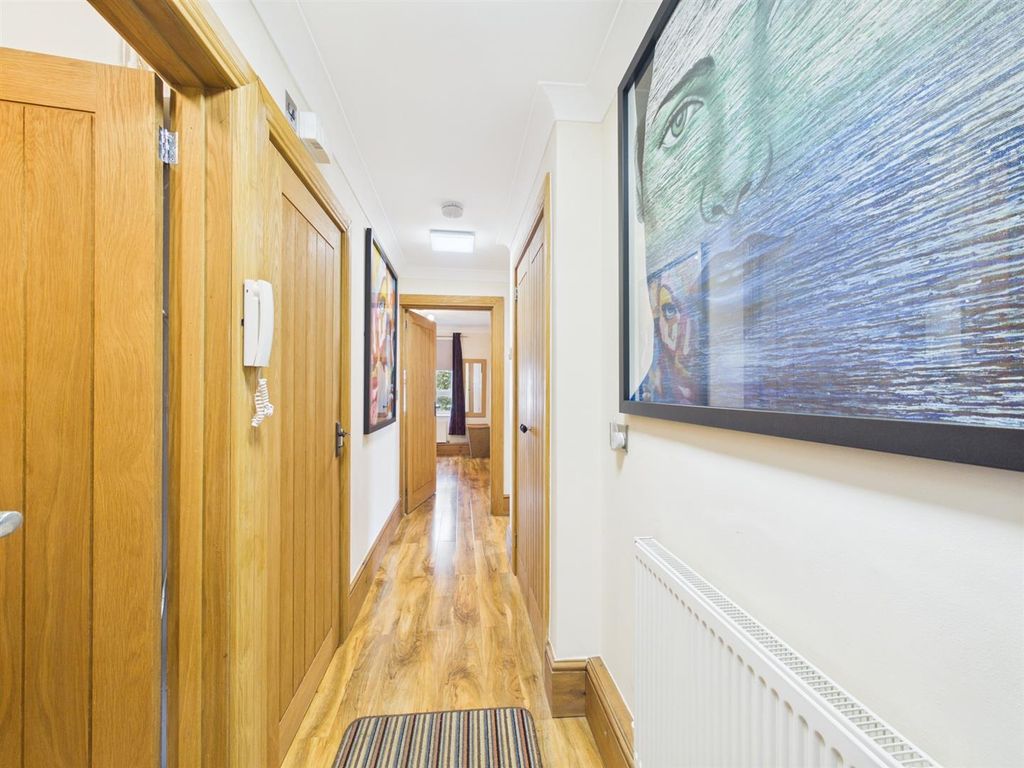 Property photo 3 of 16 Hallway