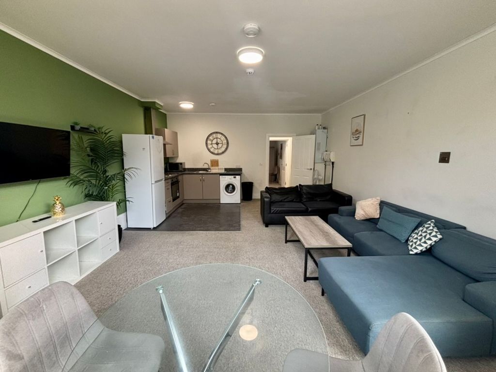 Property photo 2 of 6