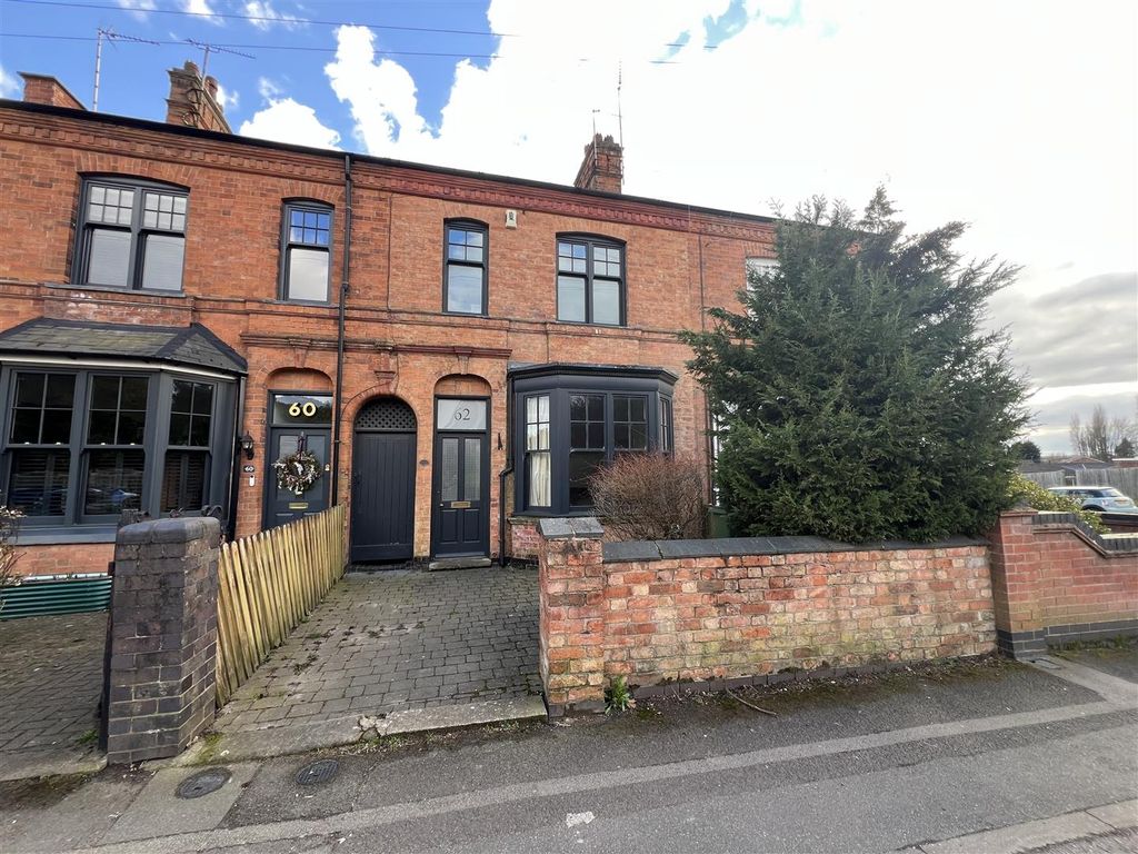 Property photo 1 of 14 Front