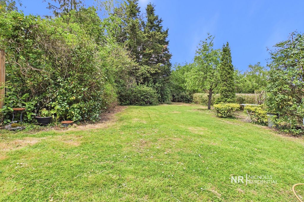 Property photo 2 of 24 Garden