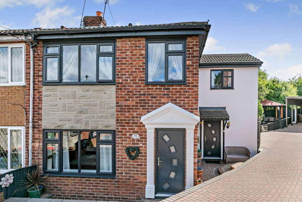 Property photo 1 of 29