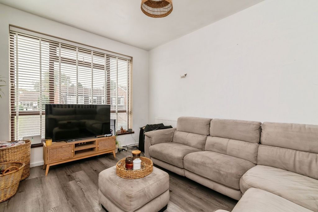 Property photo 2 of 13 Photo