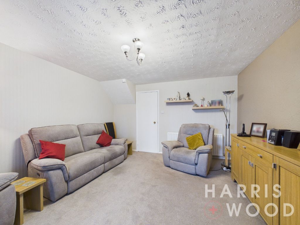 Property photo 3 of 17 4899995