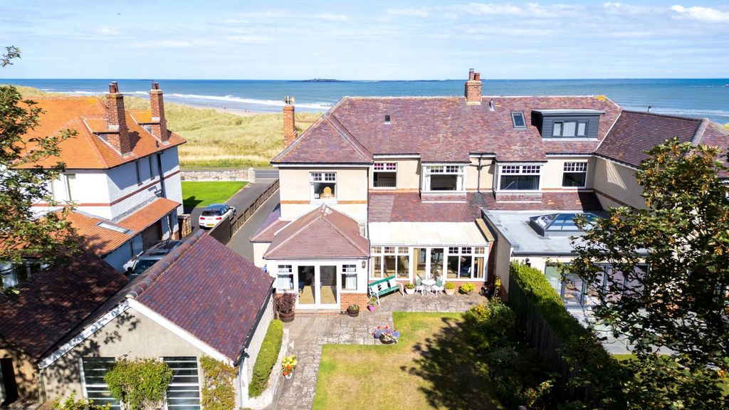 Property photo 1 of 39 The Bield