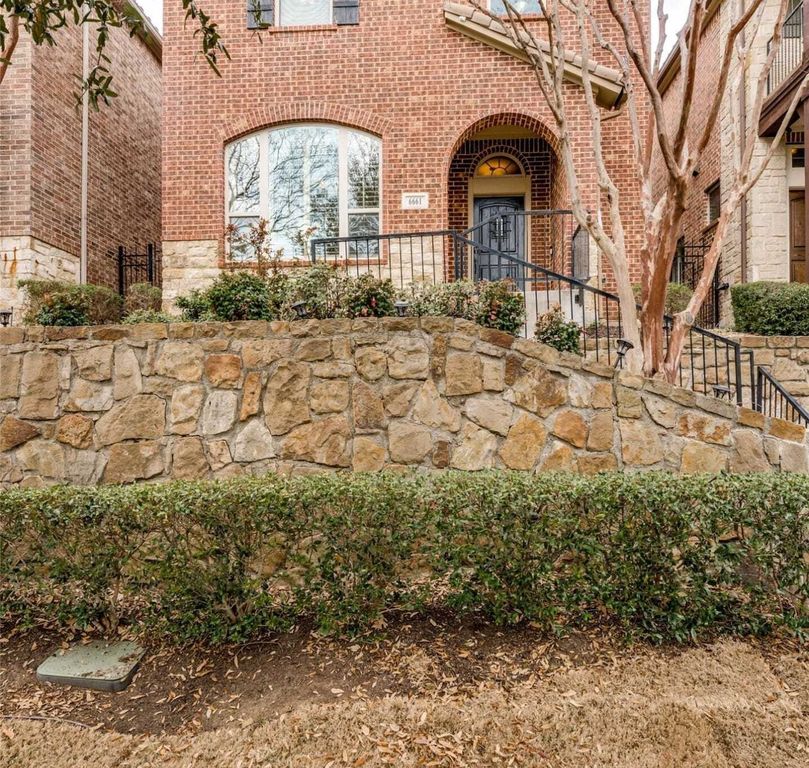 Property photo 1 of 25