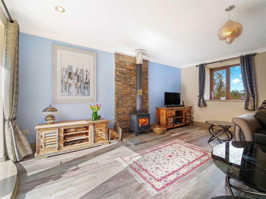 Property photo 3 of 26 Picture No. 27