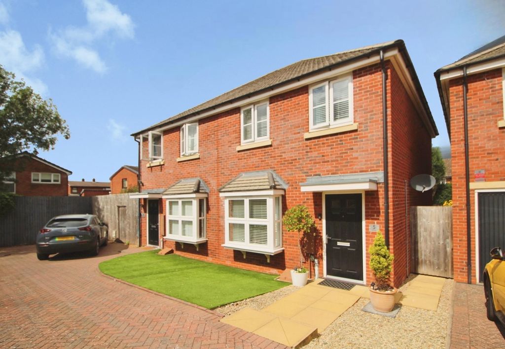 Property photo 1 of 31