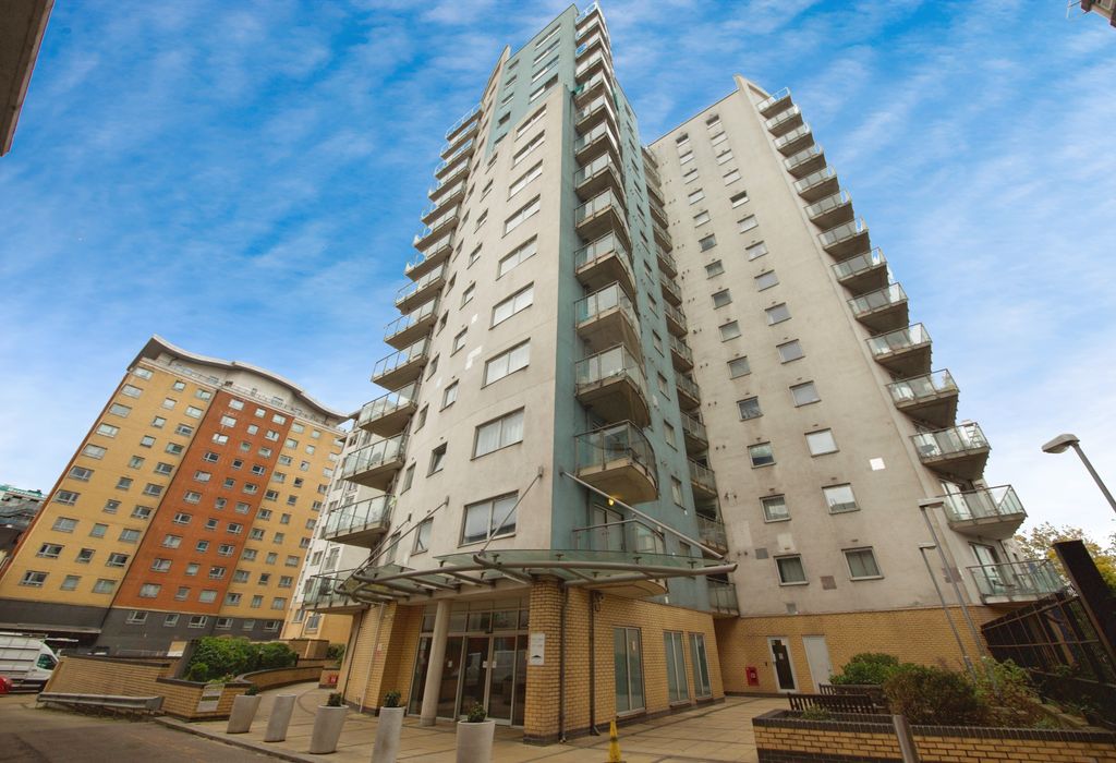 Property photo 1 of 19