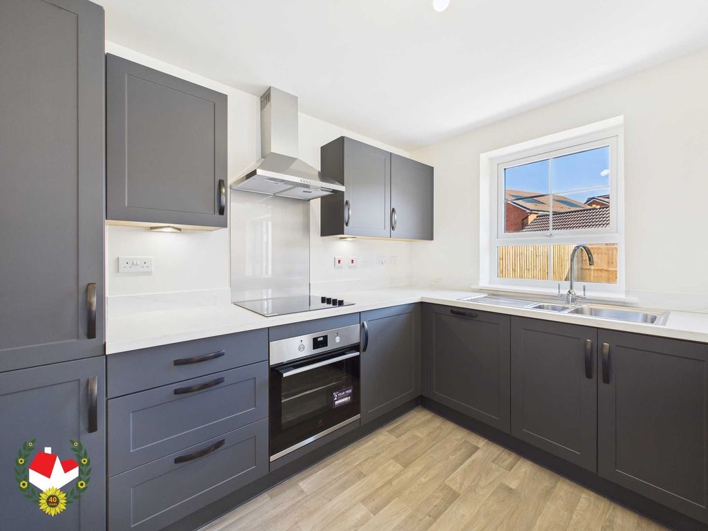 Property photo 2 of 21