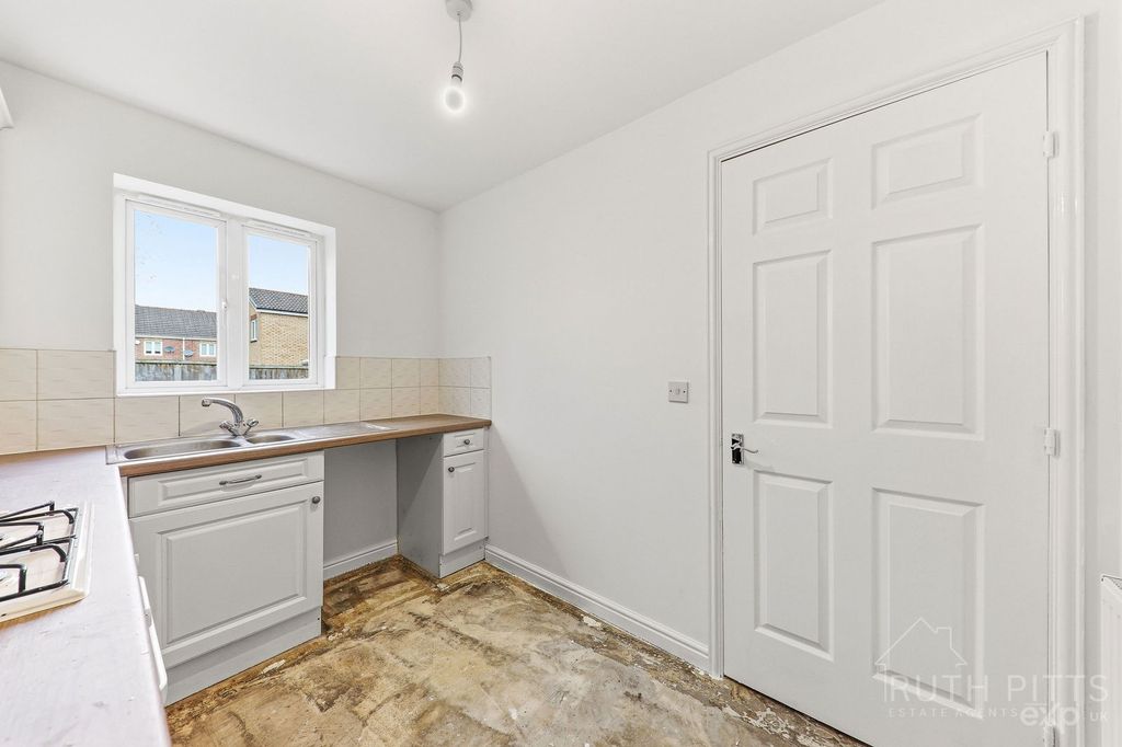 Property photo 3 of 26