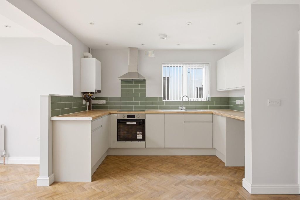 Property photo 3 of 21 Duckmoor Road-22.Jpg