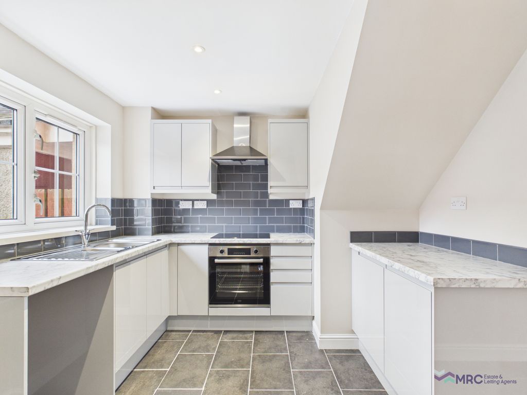Property photo 1 of 16 Beautiful 3 Bed Family Home To Let