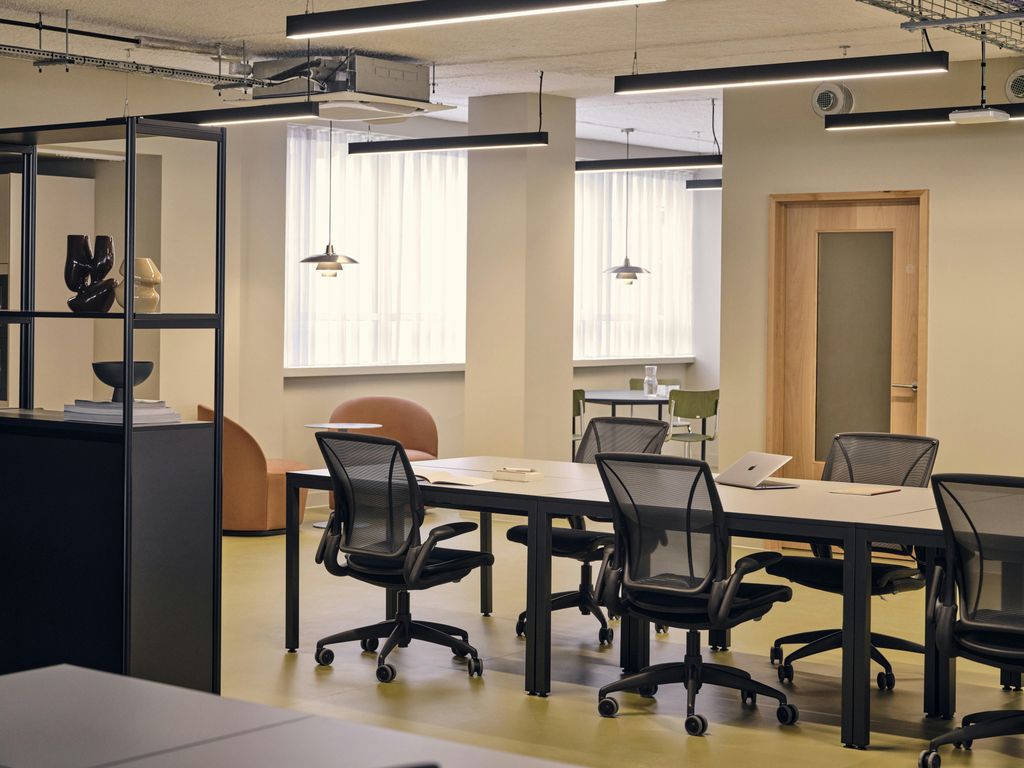 Property photo 2 of 6 240304_Fora_Office_Space_648.Jpg