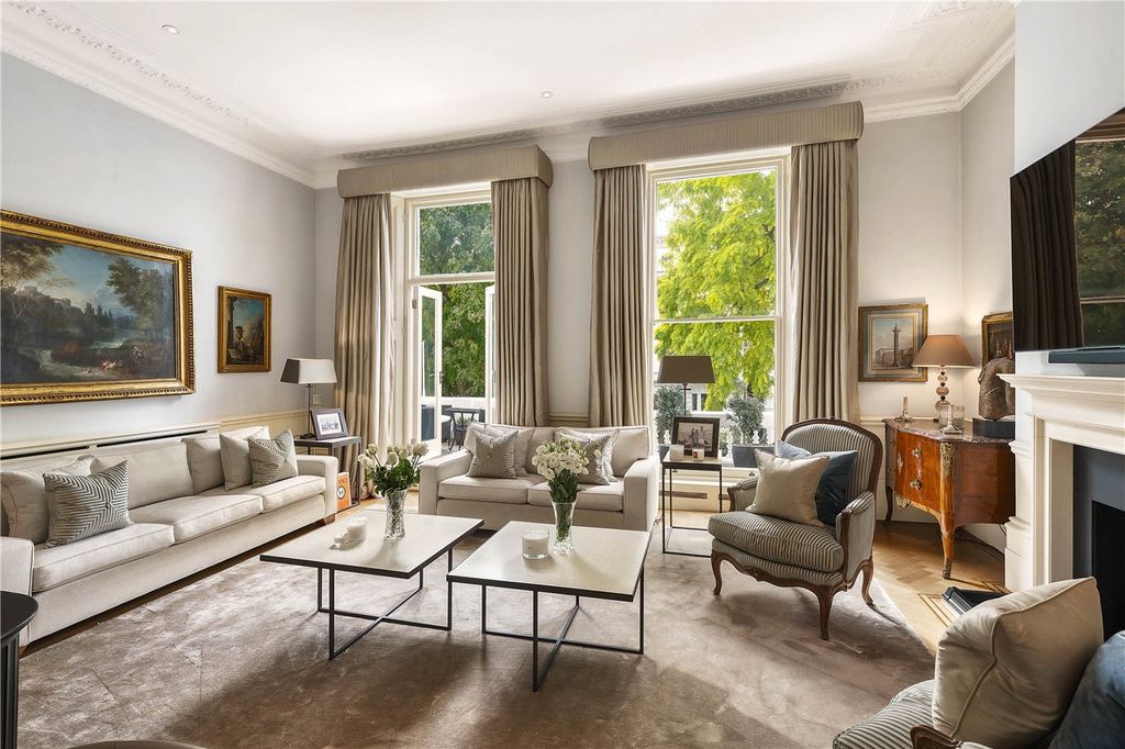 Property photo 2 of 17 Reception