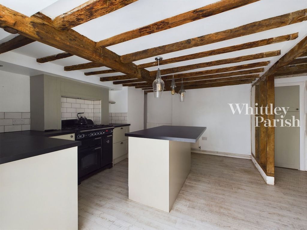 Property photo 3 of 27