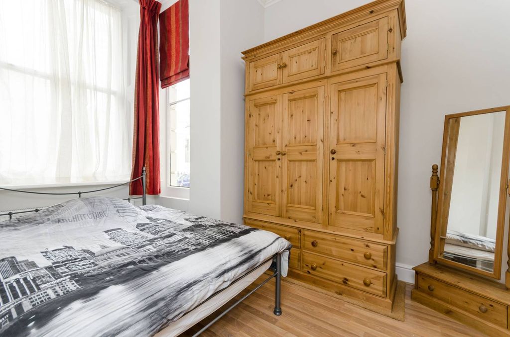 Property photo 3 of 8